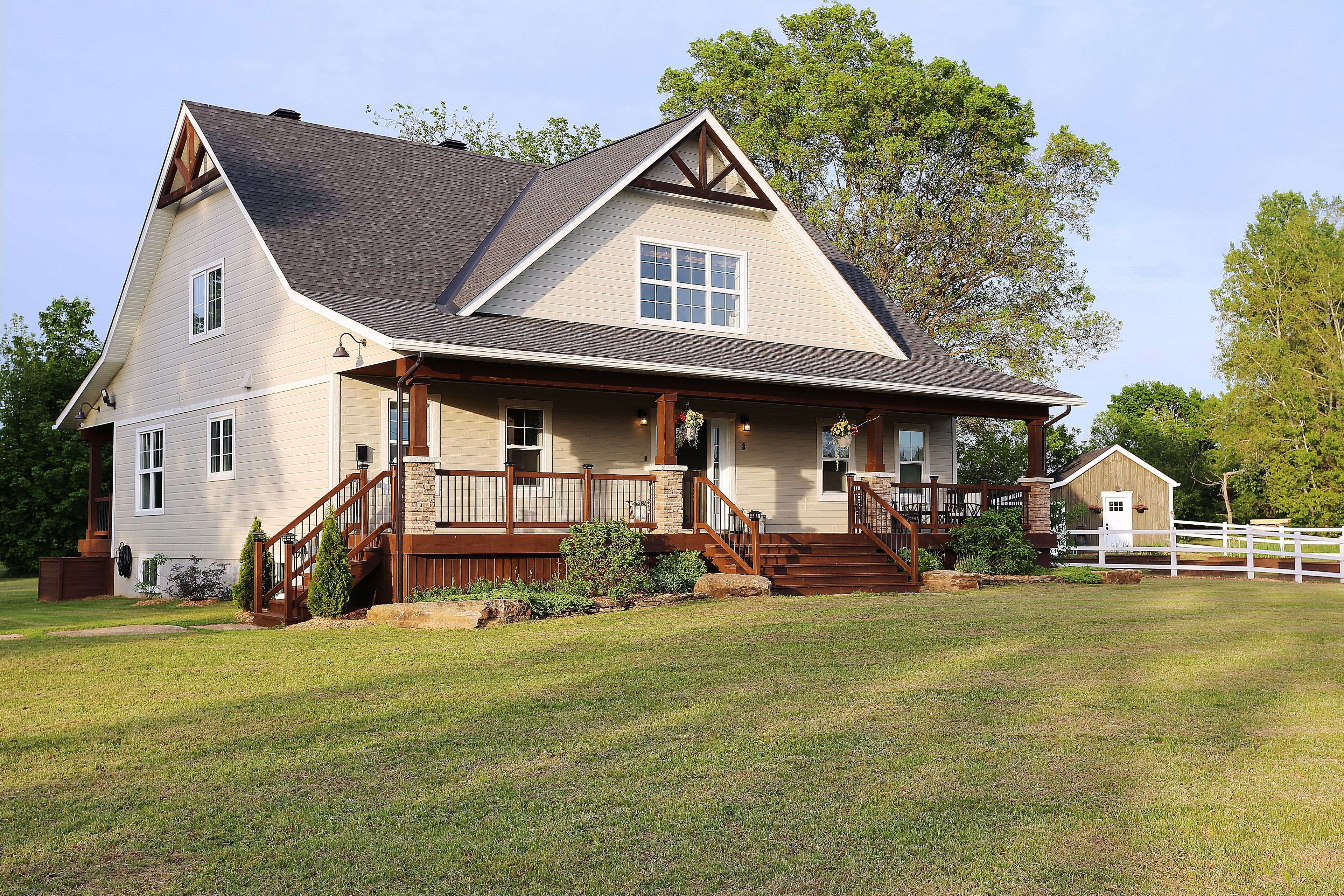 8 Otter Lake RD, Rideau Lakes, ON K0G 1L0