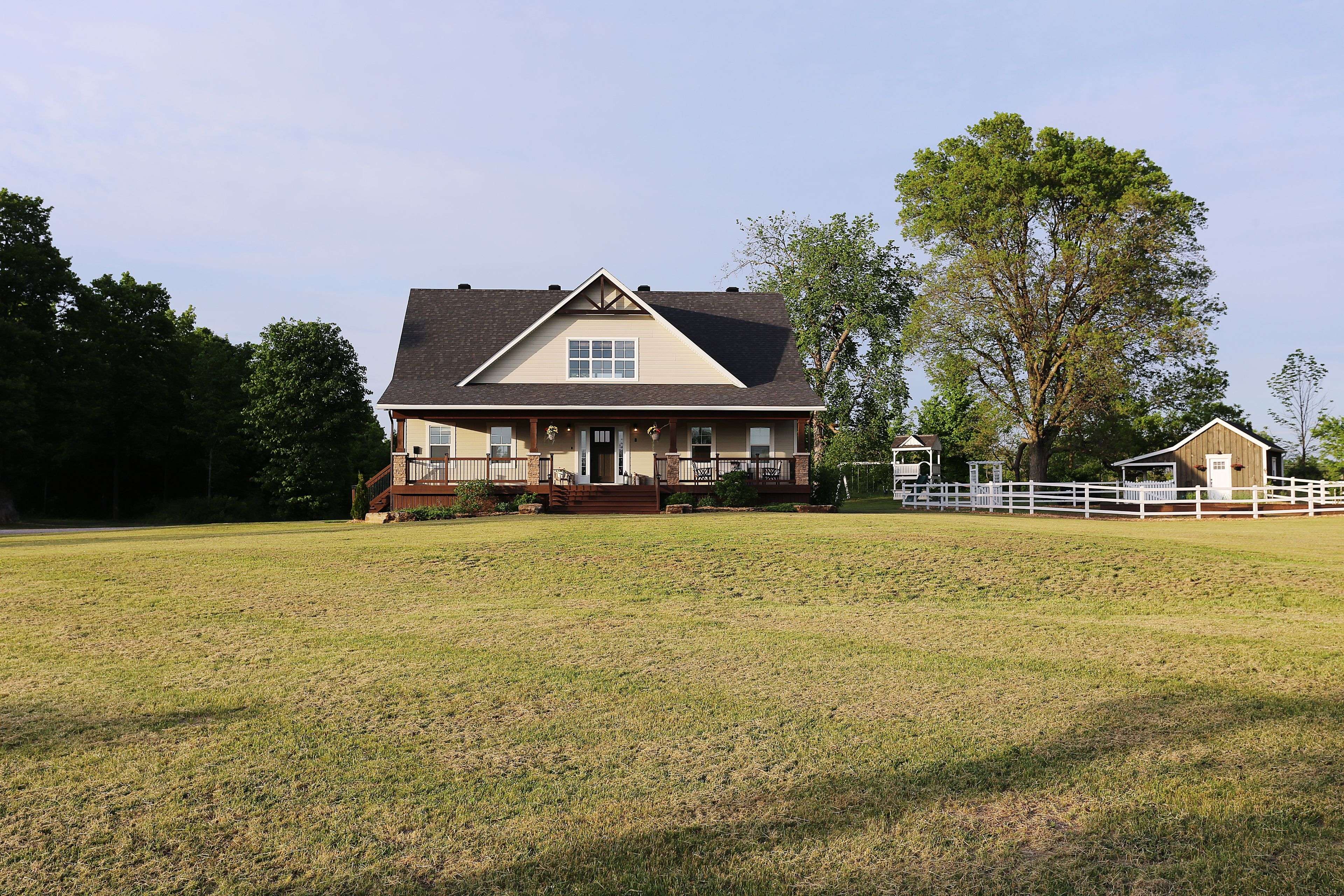 8 Otter Lake RD, Rideau Lakes, ON K0G 1L0