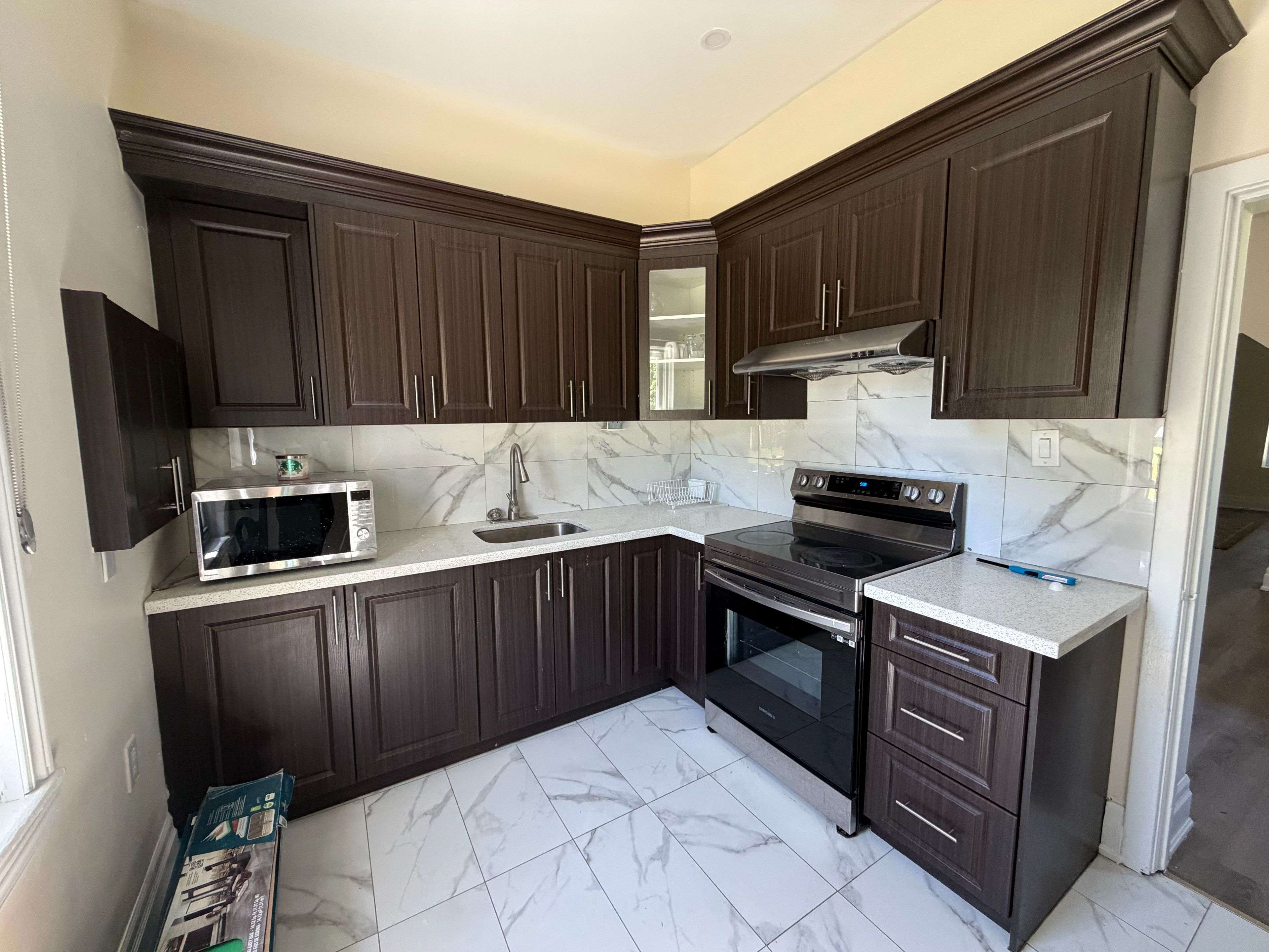 8 Brock ST, Hamilton, ON L8L 4L4