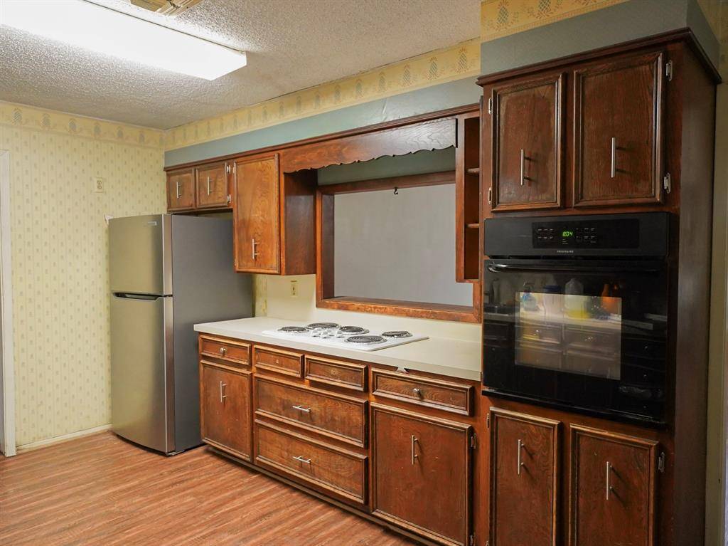 108 W Ward Drive, Robinson, TX 76706
