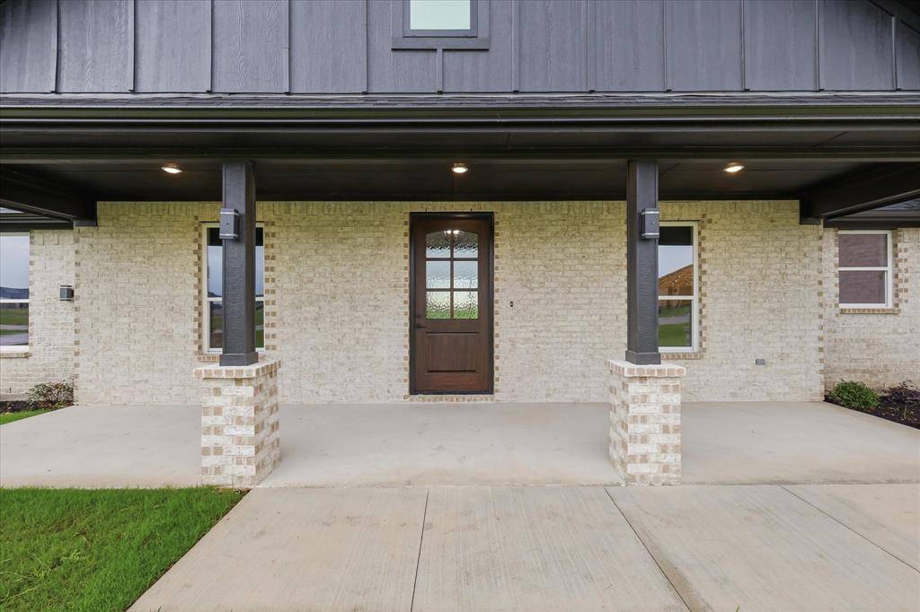 8803 Kassandra Drive, Sanger, TX 76266