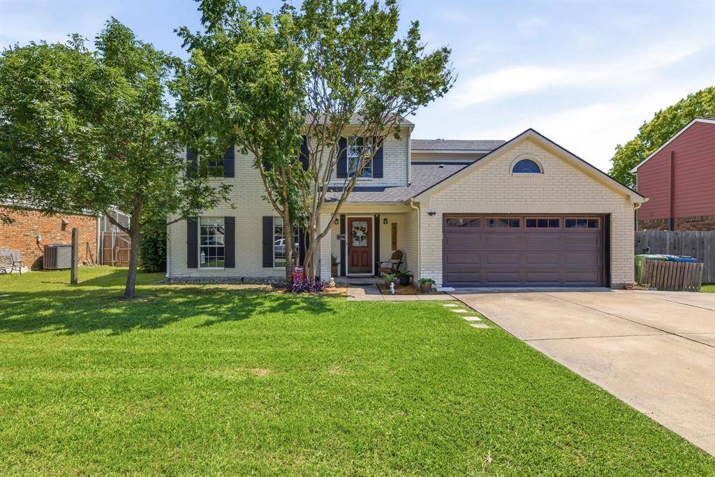 1229 Oxford Lane, Grapevine, TX 76051