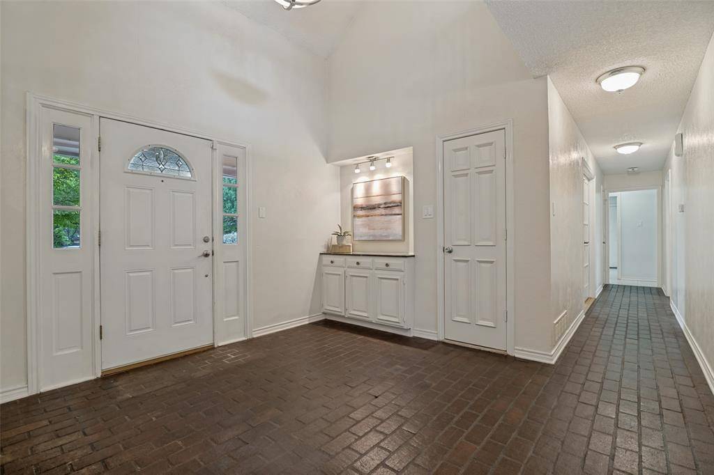 6741 Regalbluff Drive, Dallas, TX 75248