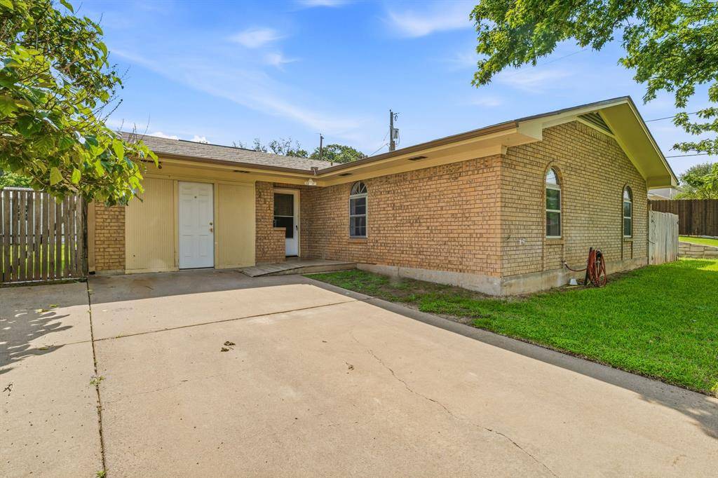 231 Choctaw Drive, Stephenville, TX 76401