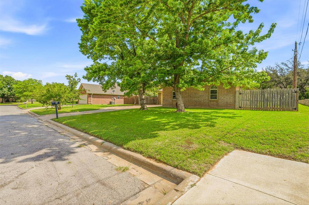 231 Choctaw Drive, Stephenville, TX 76401