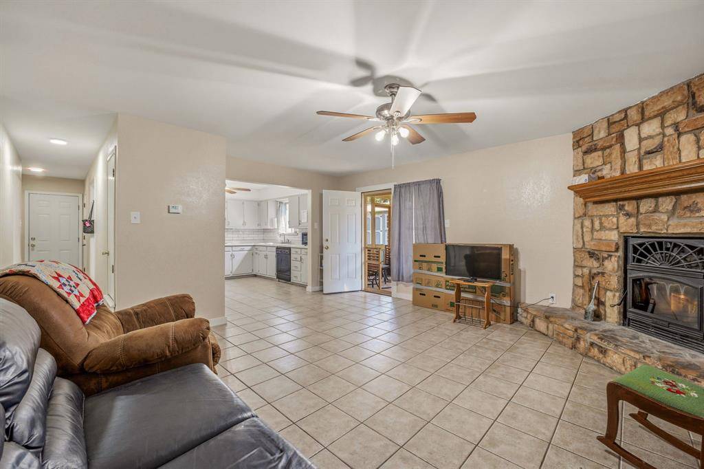 231 Choctaw Drive, Stephenville, TX 76401