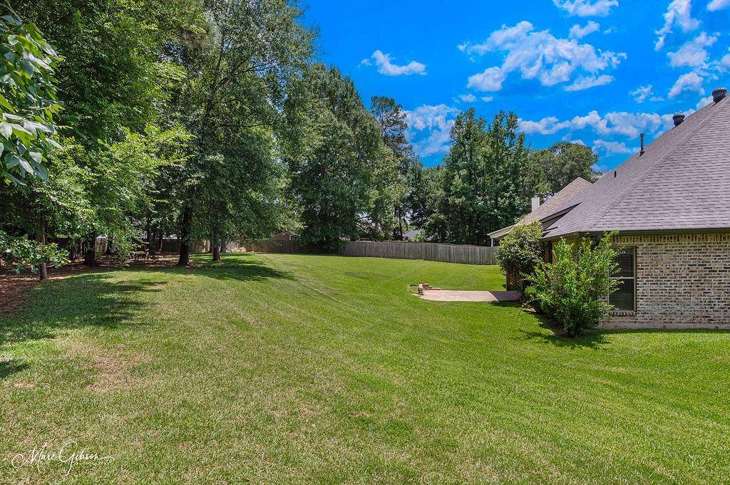 347 Dogwood South Lane, Haughton, LA 71037