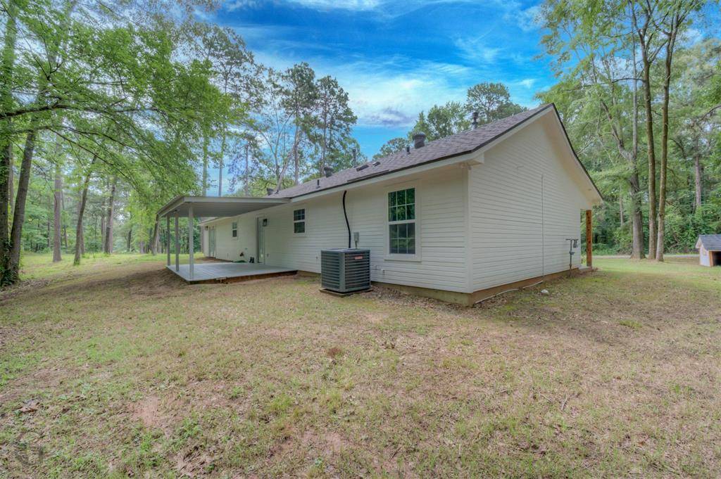 2130 Twin Lake Drive, Benton, LA 71006