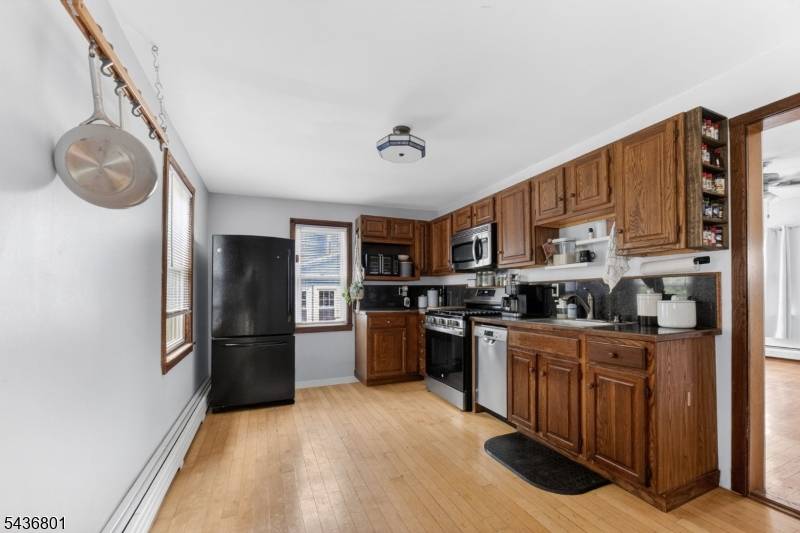33 West St, Bloomsbury Boro, NJ 08804