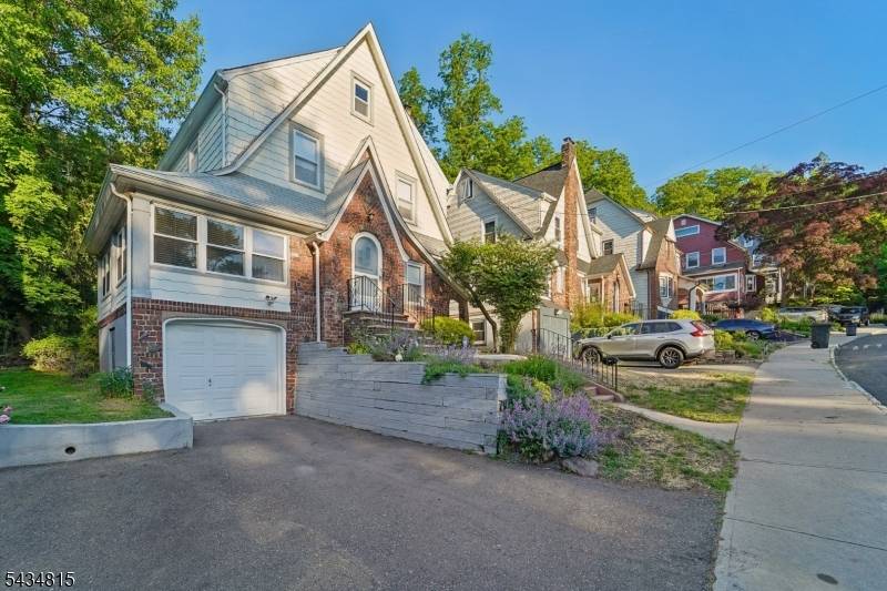124 Walker Rd, West Orange Twp., NJ 07052