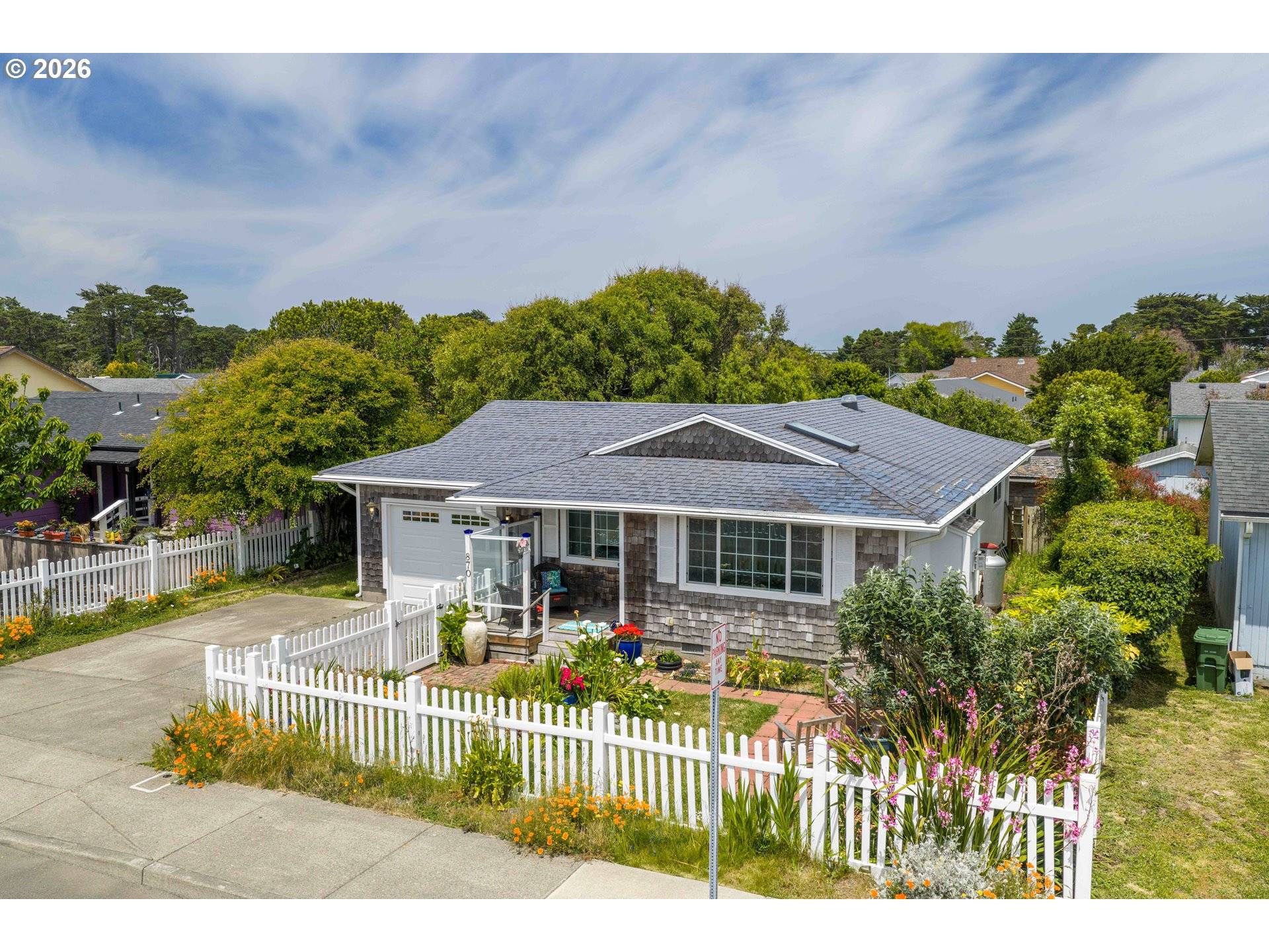 870 11TH ST SW, Bandon, OR 97411