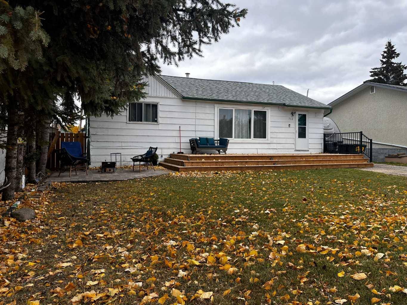 712 3 AVE NW, Slave Lake, AB T0G 2A1