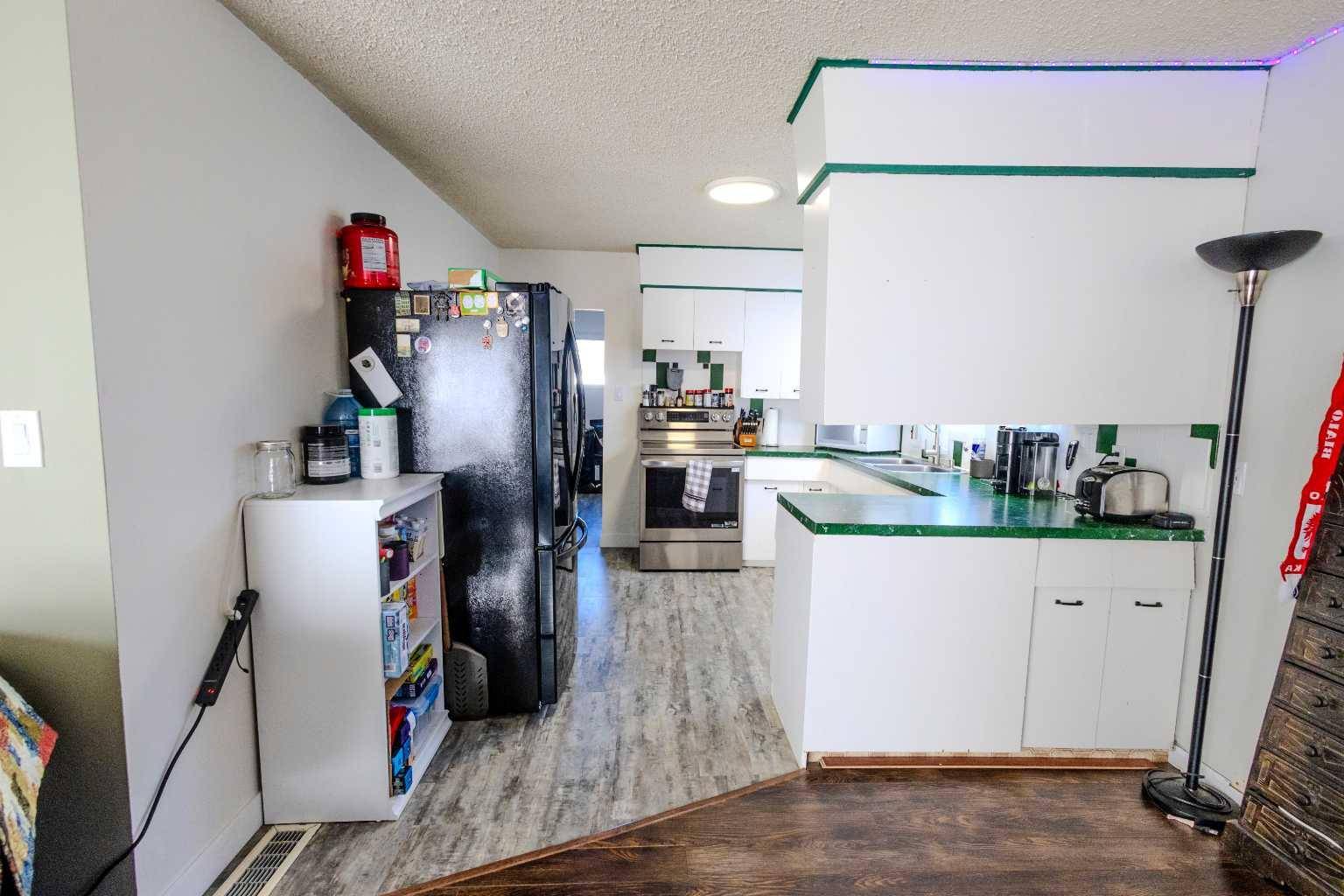 712 3 AVE NW, Slave Lake, AB T0G 2A1