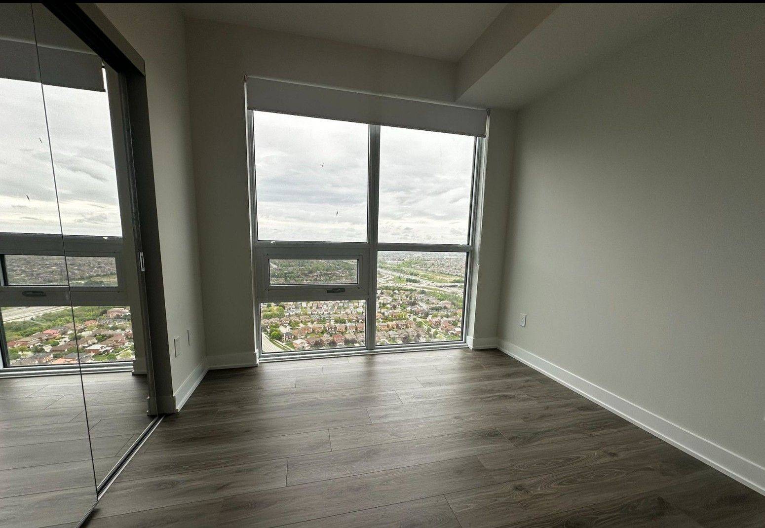 430 Square One DR #3806, Mississauga, ON L5B 0L6