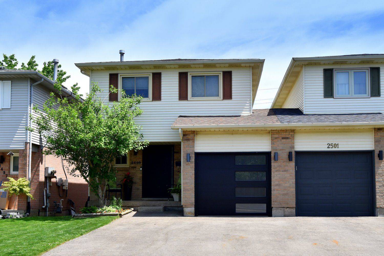 2499 Whittaker DR, Burlington, ON L7P 4P9