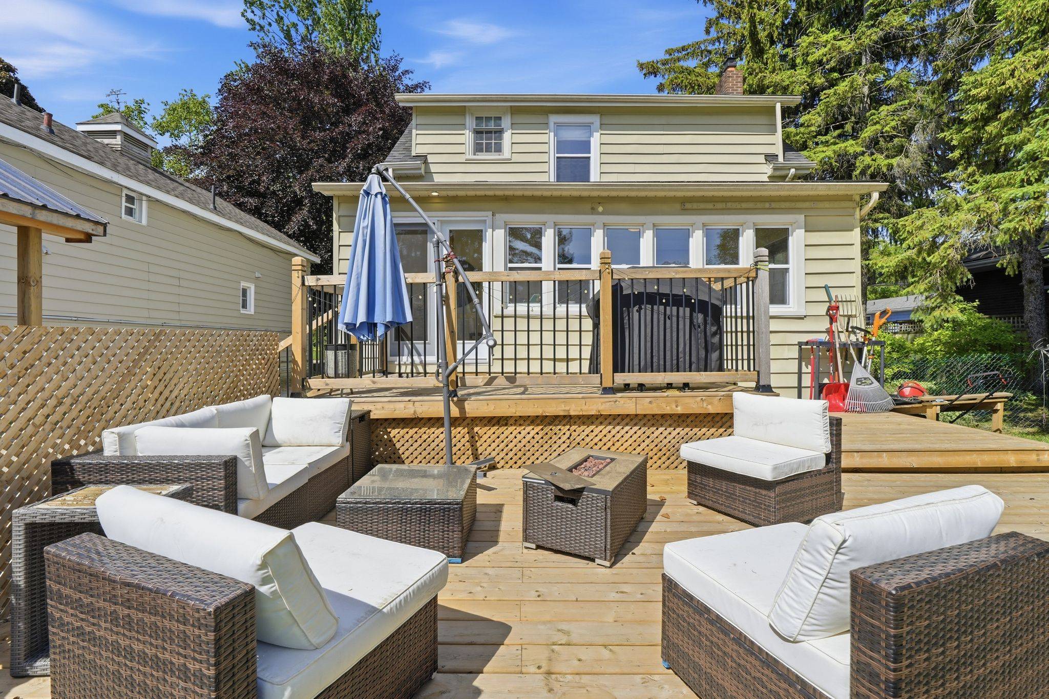 239 Foster AVE, Belleville, ON K8N 3R4