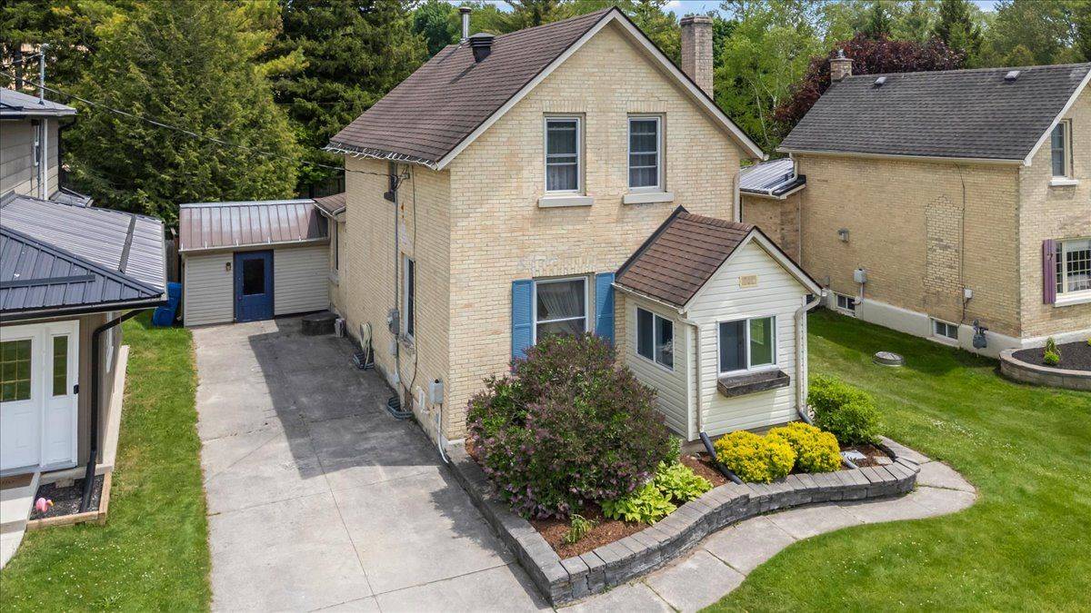 865 7th AVE, Hanover, ON N4N 2K3