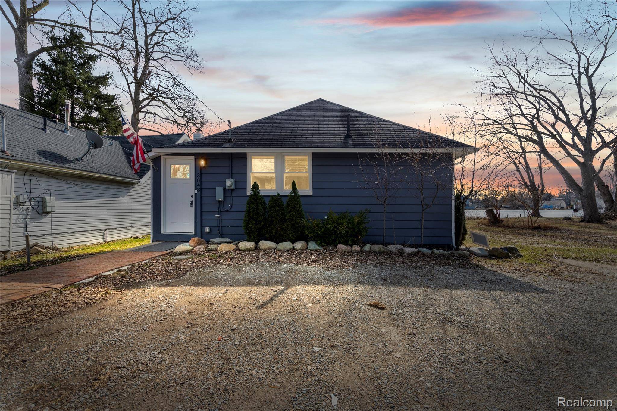 3048 Andre ST, Keego Harbor, MI 48320