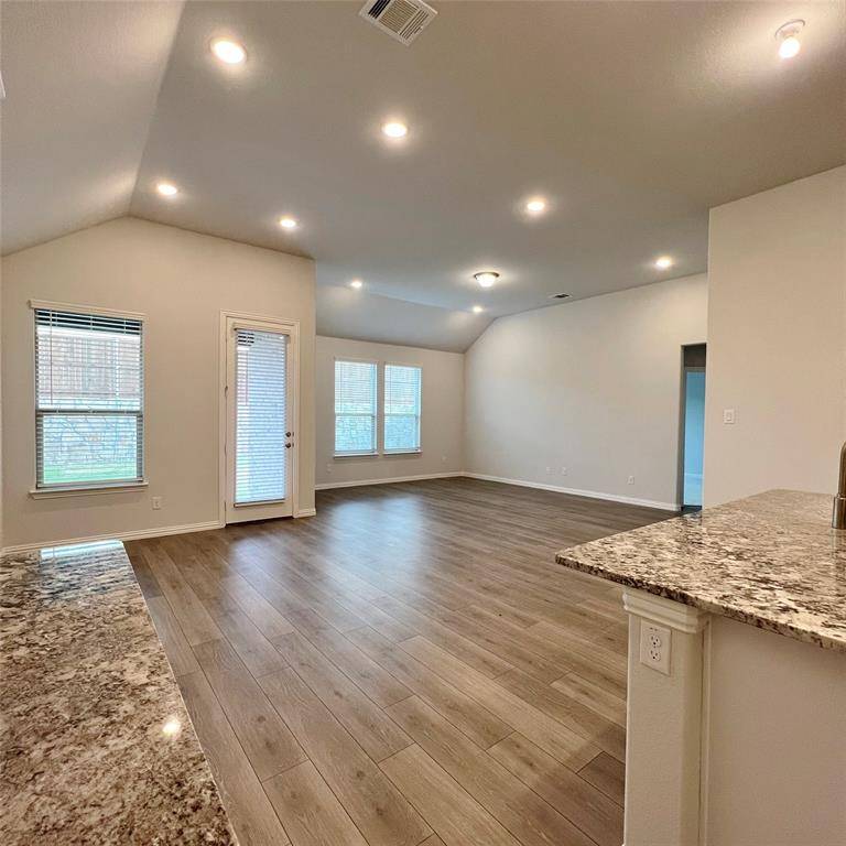 1310 Sundance Lane, Justin, TX 76247