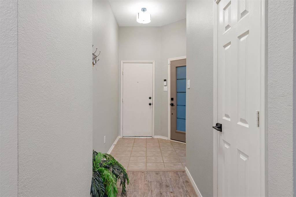 11828 Cottontail Drive, Fort Worth, TX 76244