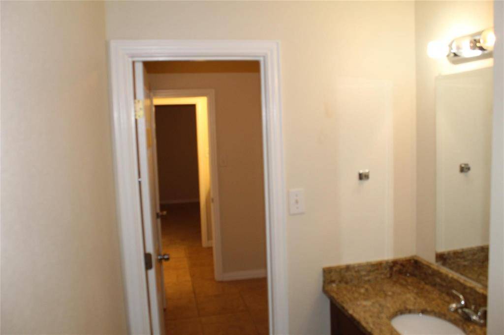 502 Bellevue Lane, Arlington, TX 76012