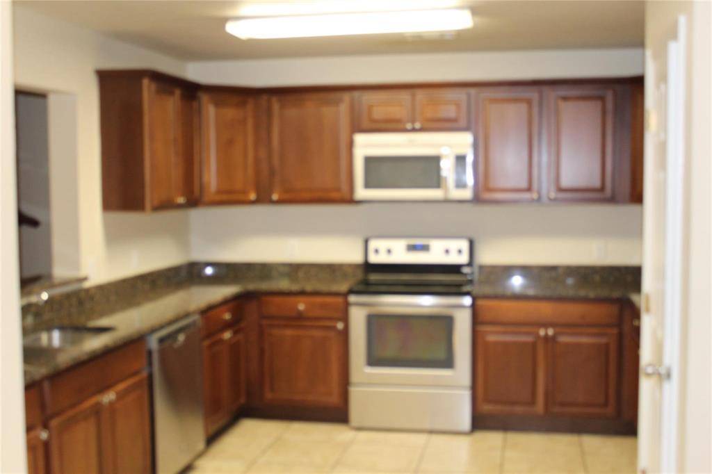 502 Bellevue Lane, Arlington, TX 76012