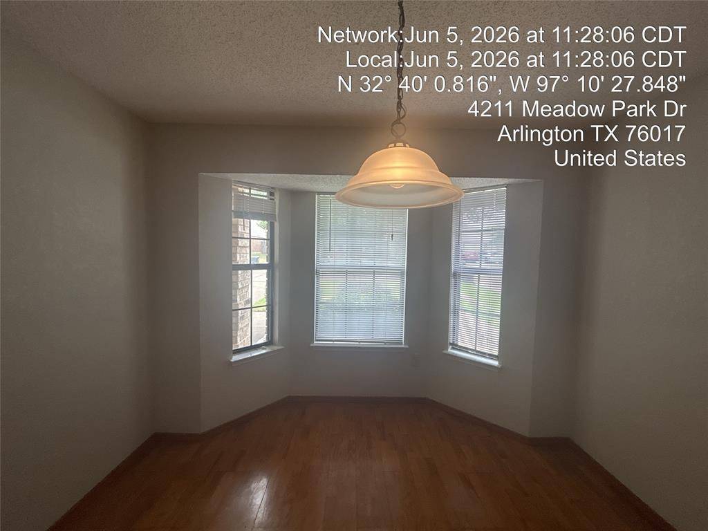 4211 Meadow Park Drive, Arlington, TX 76017