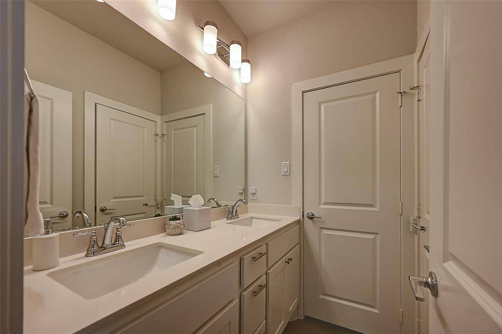 1028 Cavour Place, Dallas, TX 75204