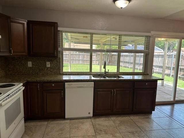 4905 AVERY Circle, The Colony, TX 75056