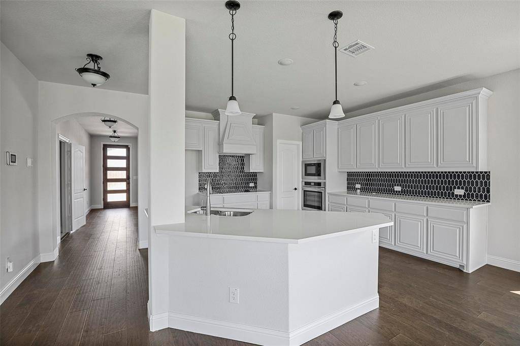 508 Bush Avenue, Waxahachie, TX 75165