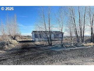 58282 MAPLE CIRCLE RD, Christmas Valley, OR 97641