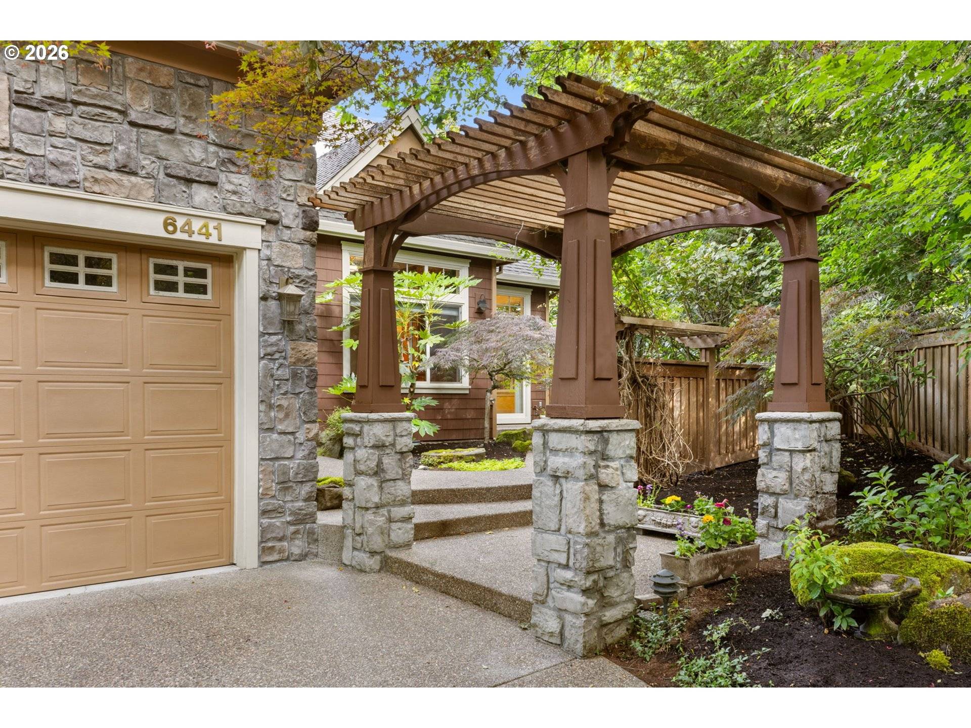 6441 SW SANTA MONICA CT, Portland, OR 97221