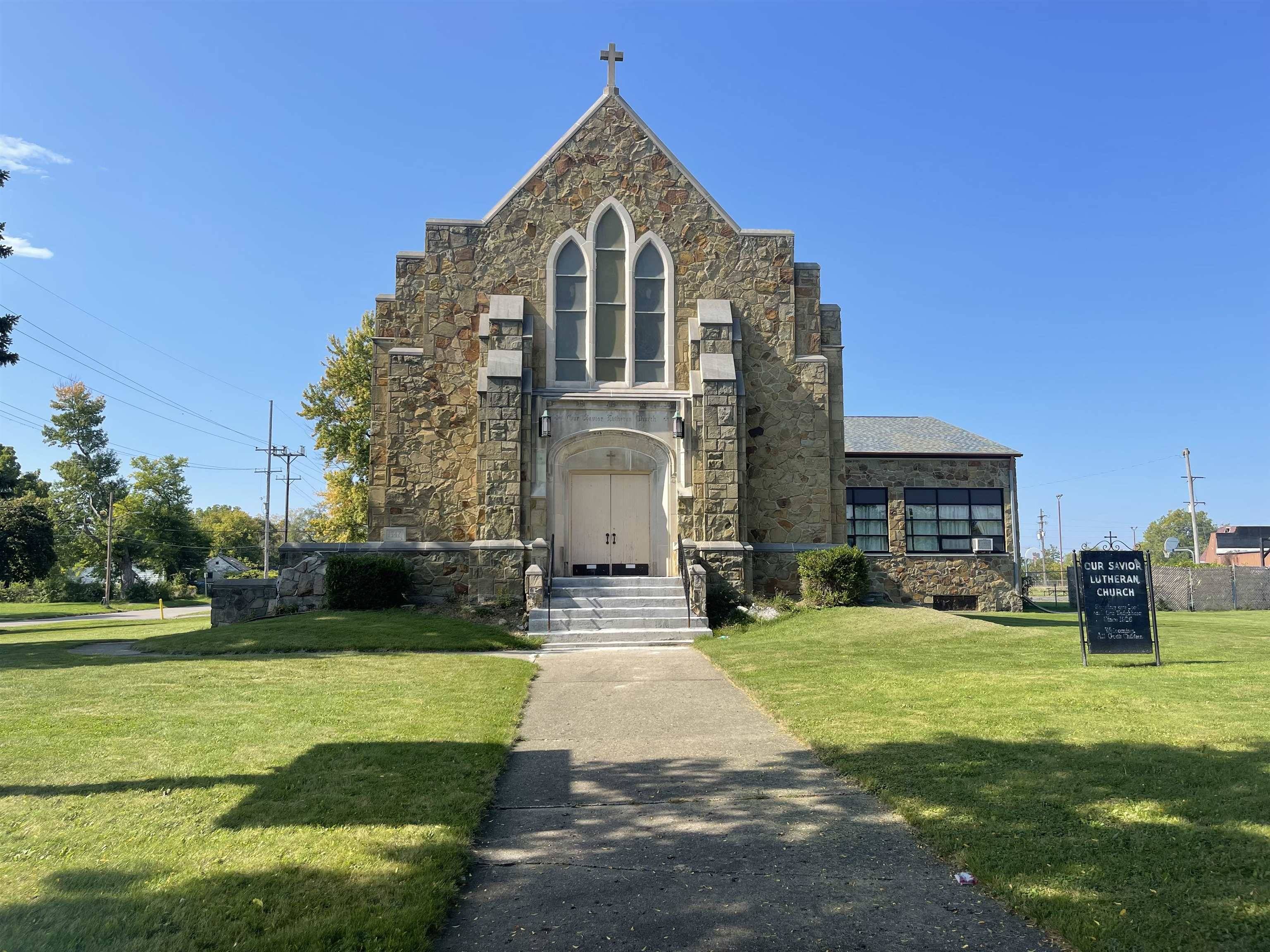6901 N Saginaw ST, Flint, MI 48505