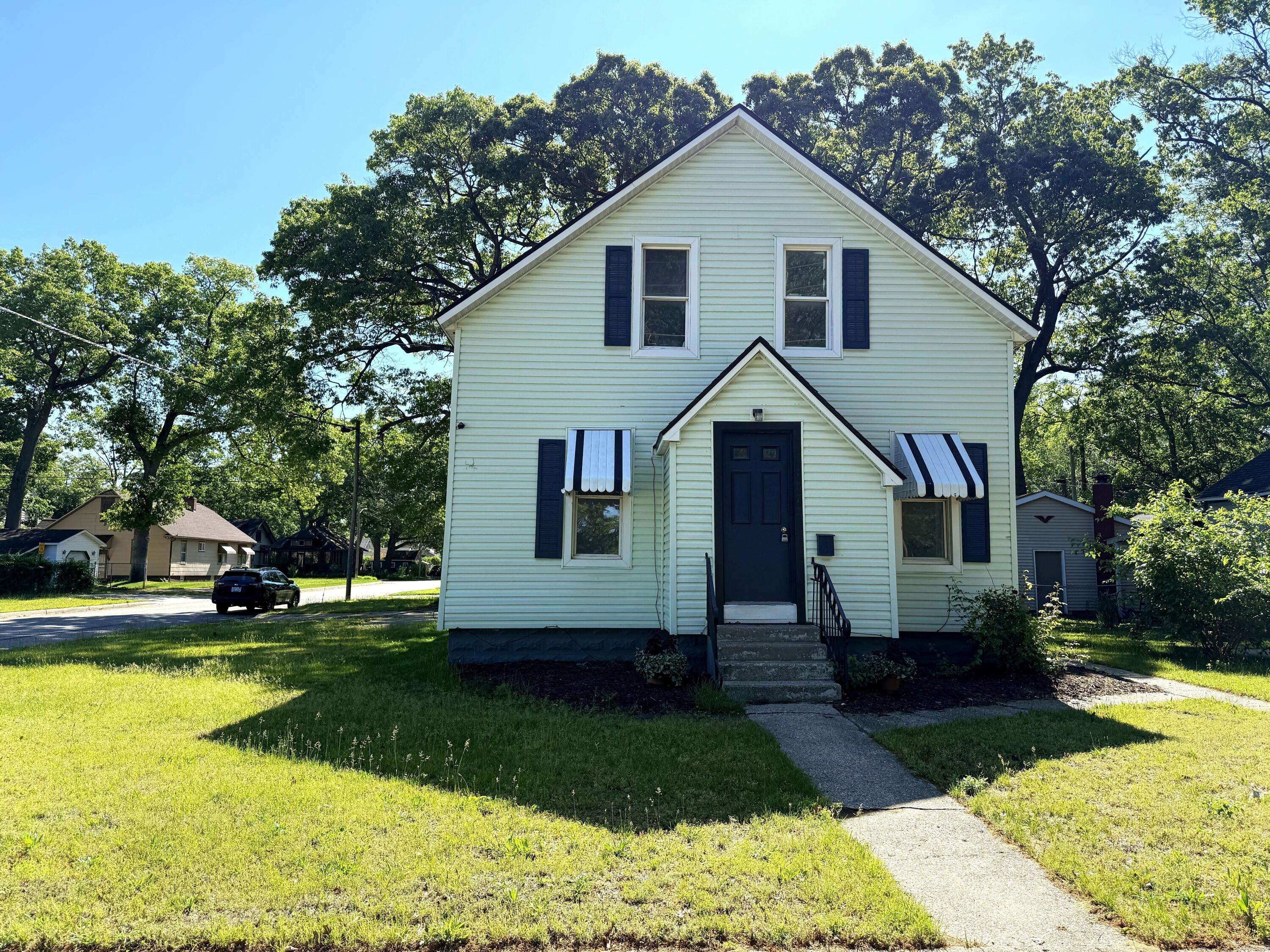 1872 Commerce ST, Muskegon City, MI 49441