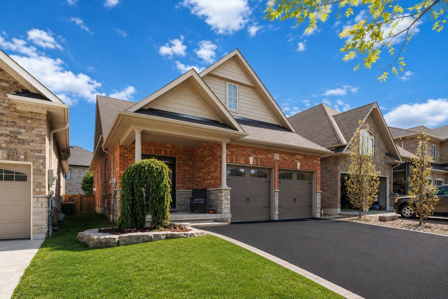 37 Nathan AVE, Whitby, ON L1M 0K2