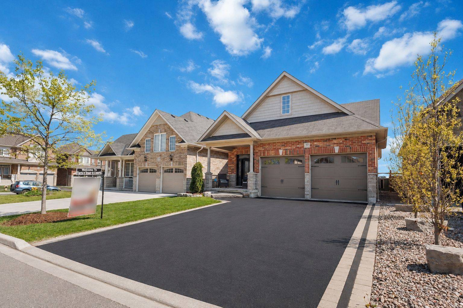 37 Nathan AVE, Whitby, ON L1M 0K2