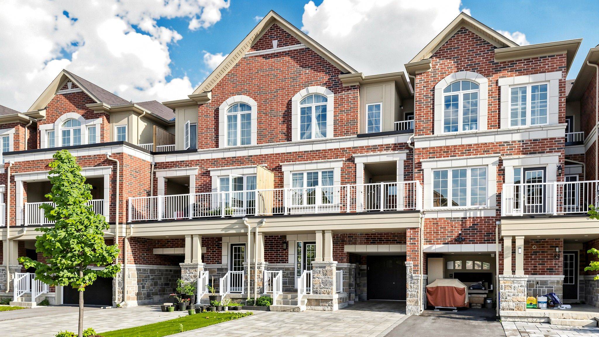 81 Ness DR, Richmond Hill, ON L4S 0K8