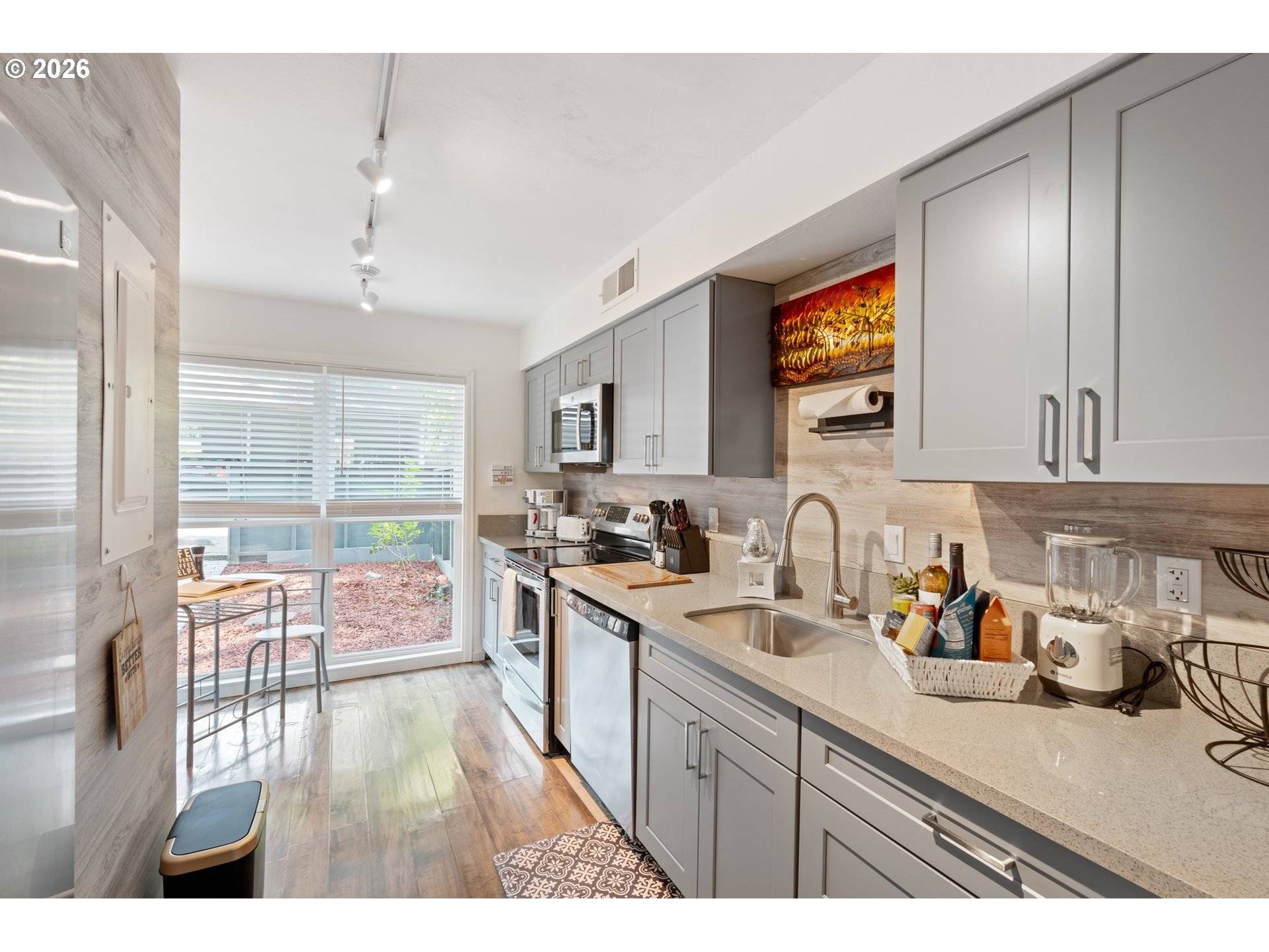 8552 SW BRIGHTFIELD CIR, Portland, OR 97223