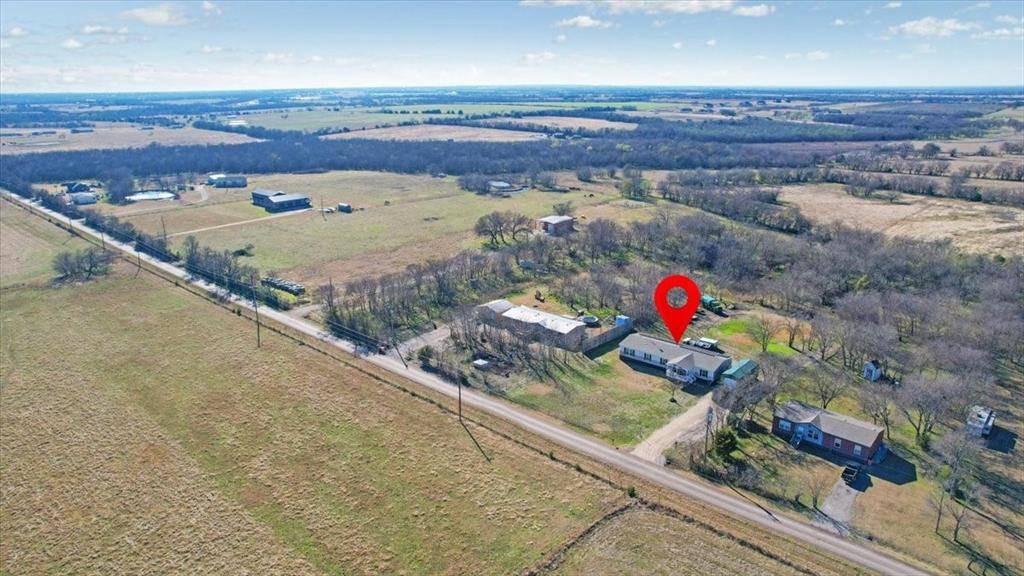 5740 County Road 1091, Celeste, TX 75423