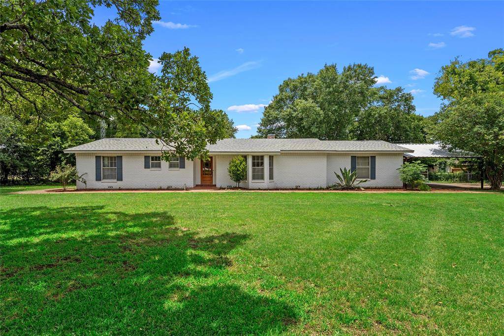 7483 Gholson Road, Waco, TX 76705