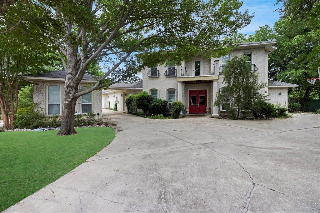 6413 Ridglea Crest Drive, Fort Worth, TX 76116