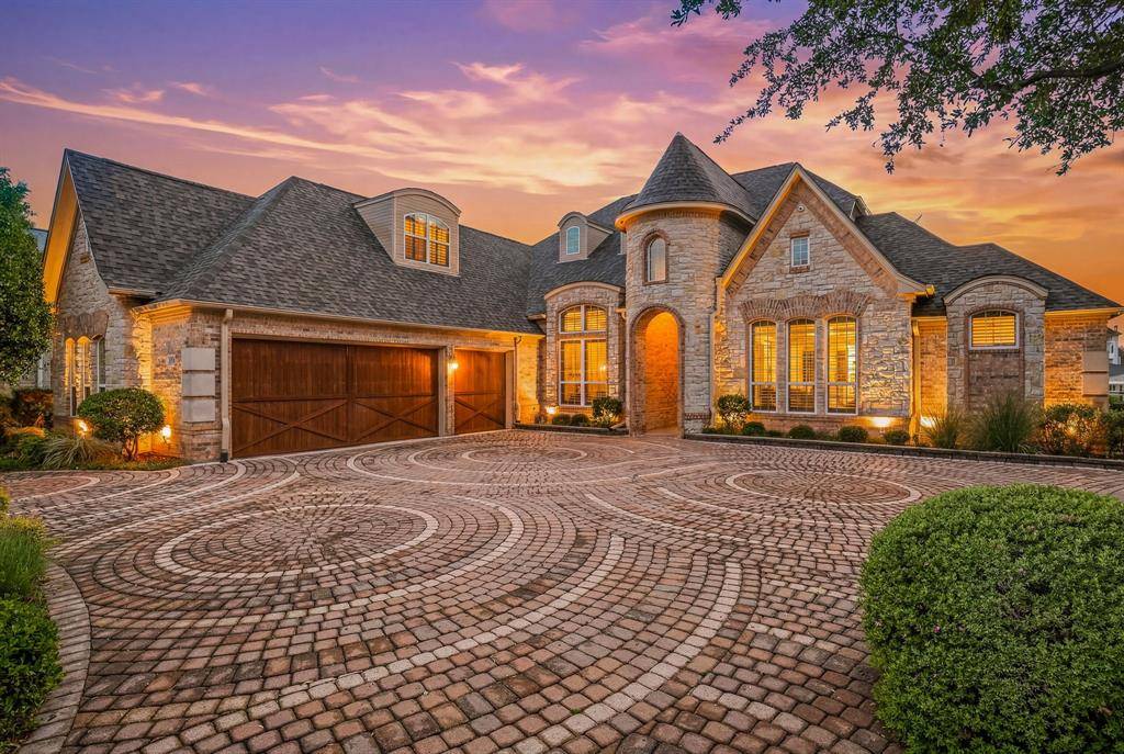 2707 Harborside Drive, Granbury, TX 76048
