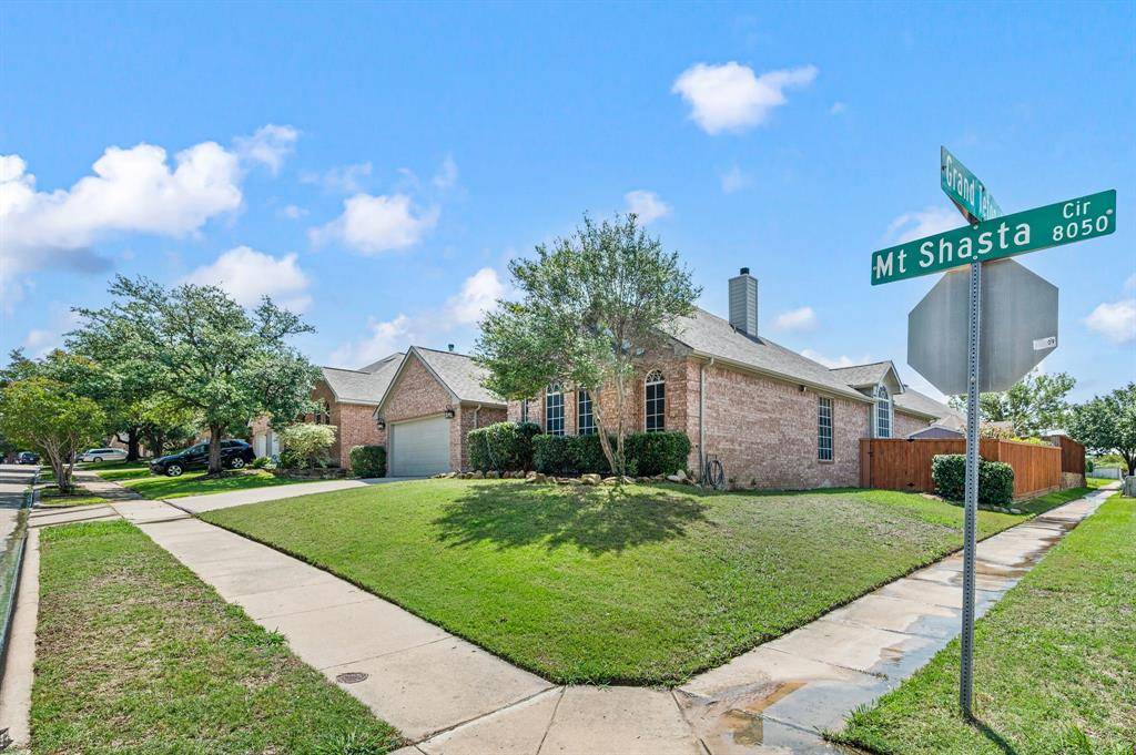 8050 Mount Shasta Circle, Fort Worth, TX 76137