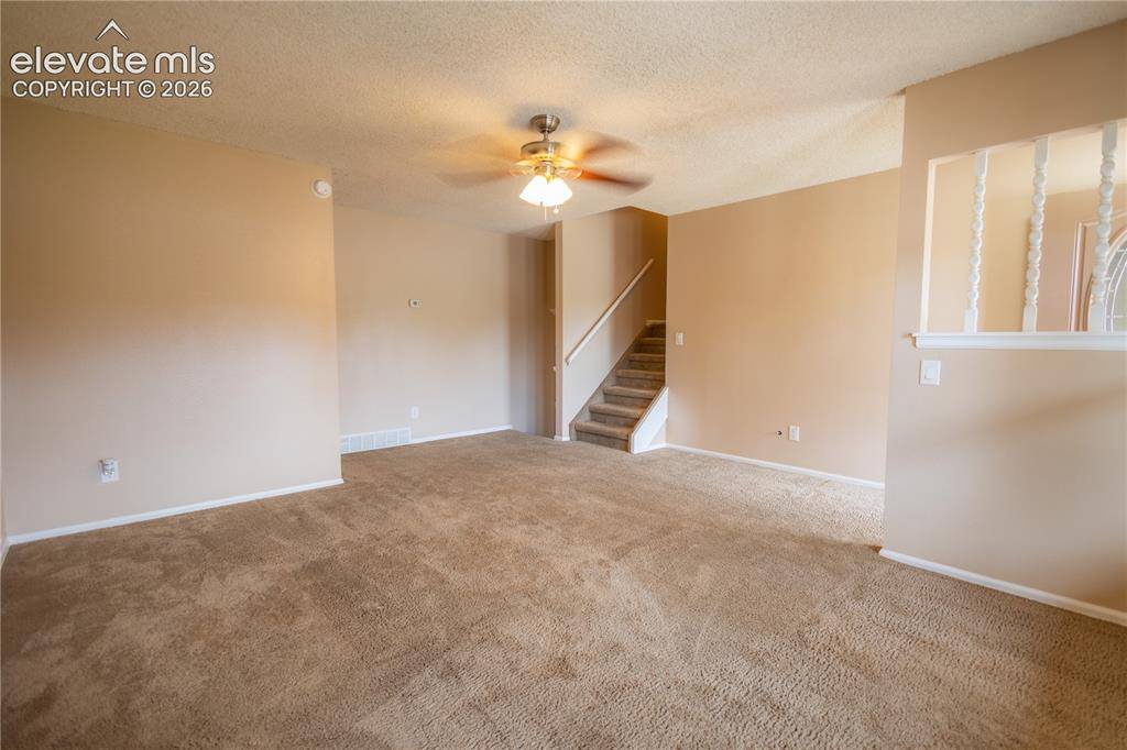 1309 Kingsroyal BLVD, Pueblo, CO 81005