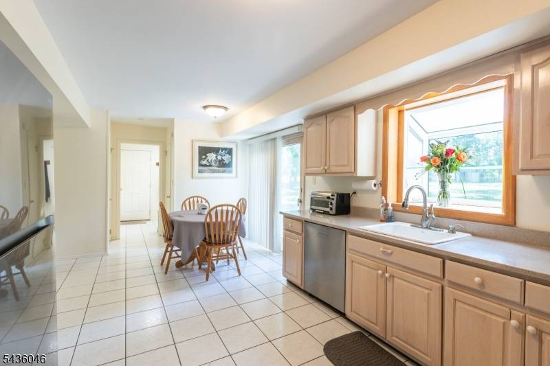 280 Farmer Rd, Bridgewater Twp., NJ 08807