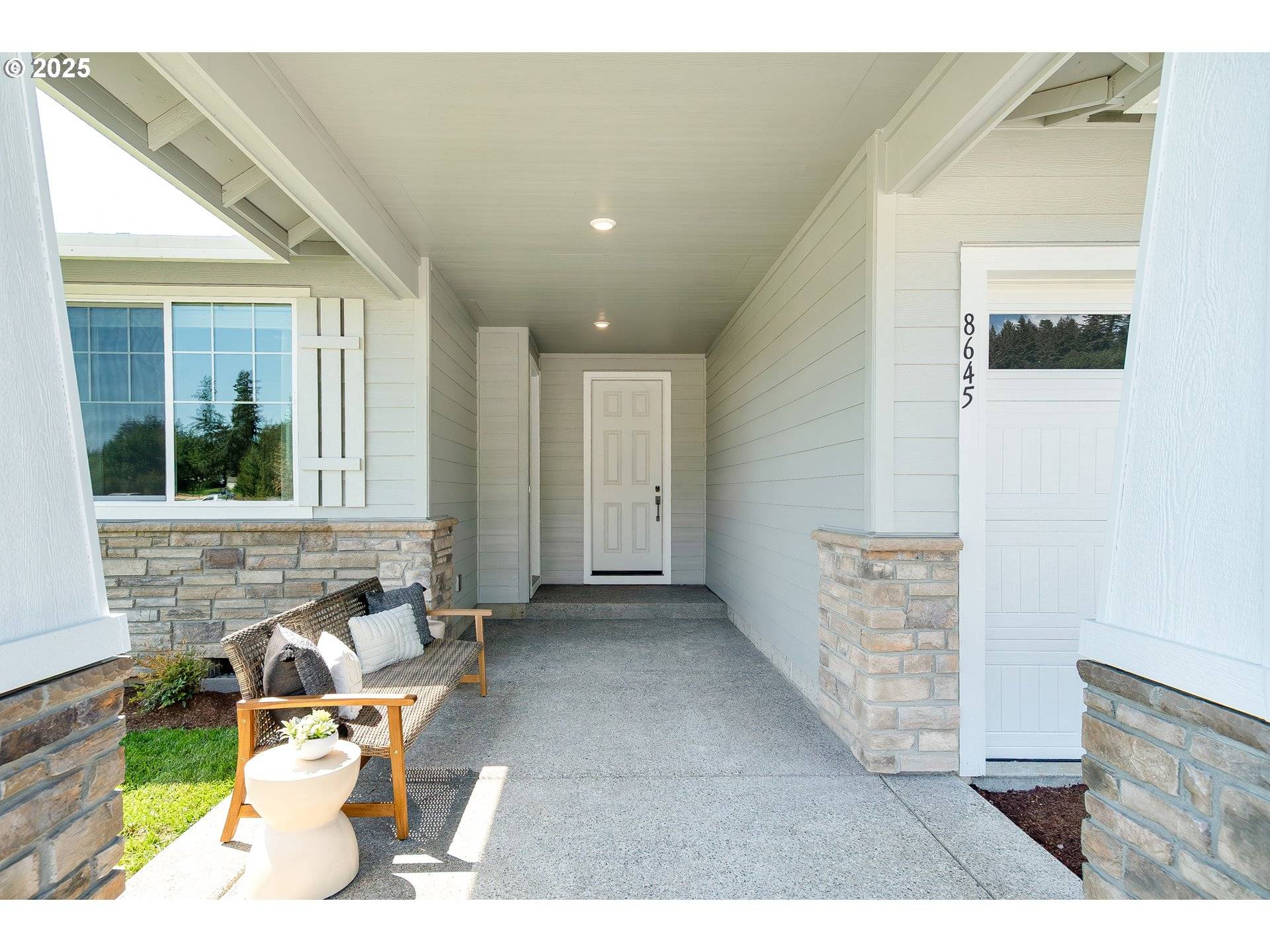 8676 N DIMMICK ST, Camas, WA 98607