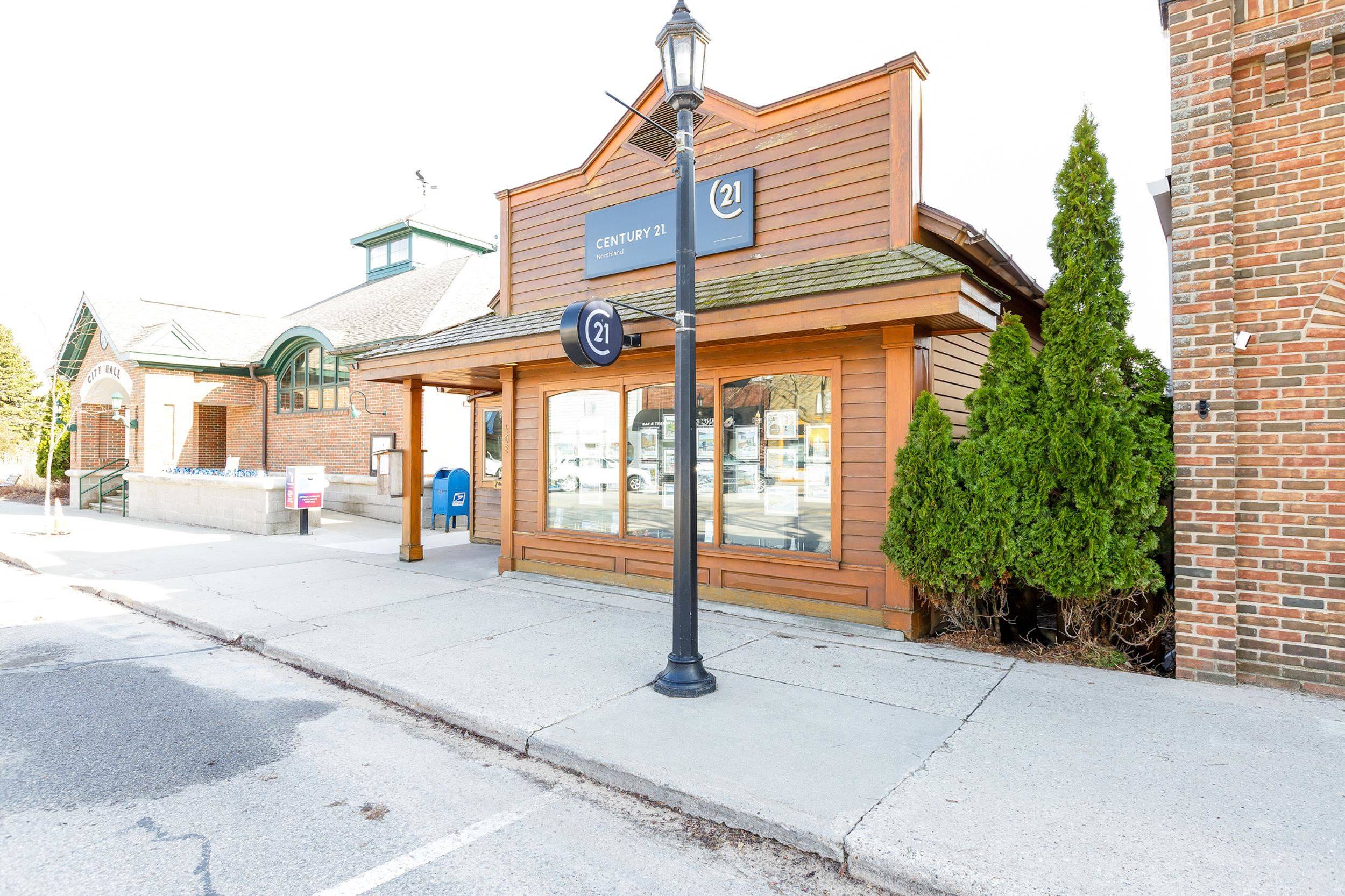 408 Main ST, Frankfort, MI 49635