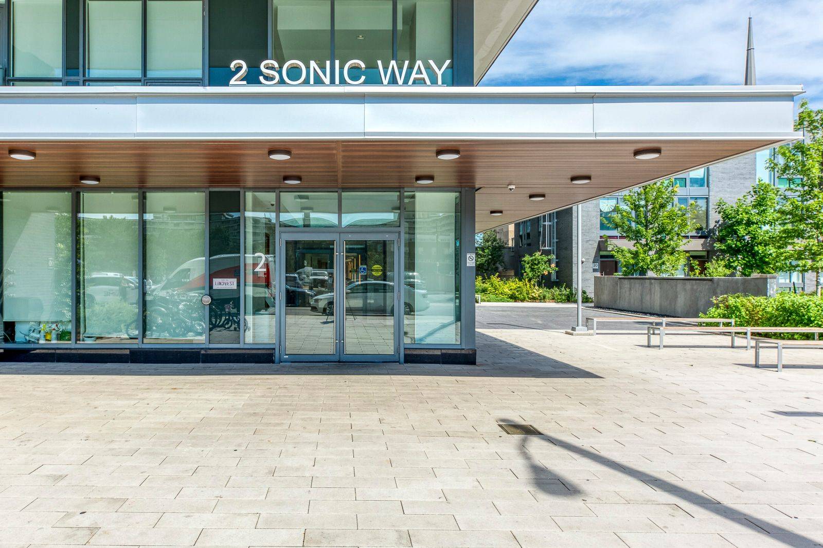 2 Sonic WAY #308, Toronto C11, ON M3C 0P2