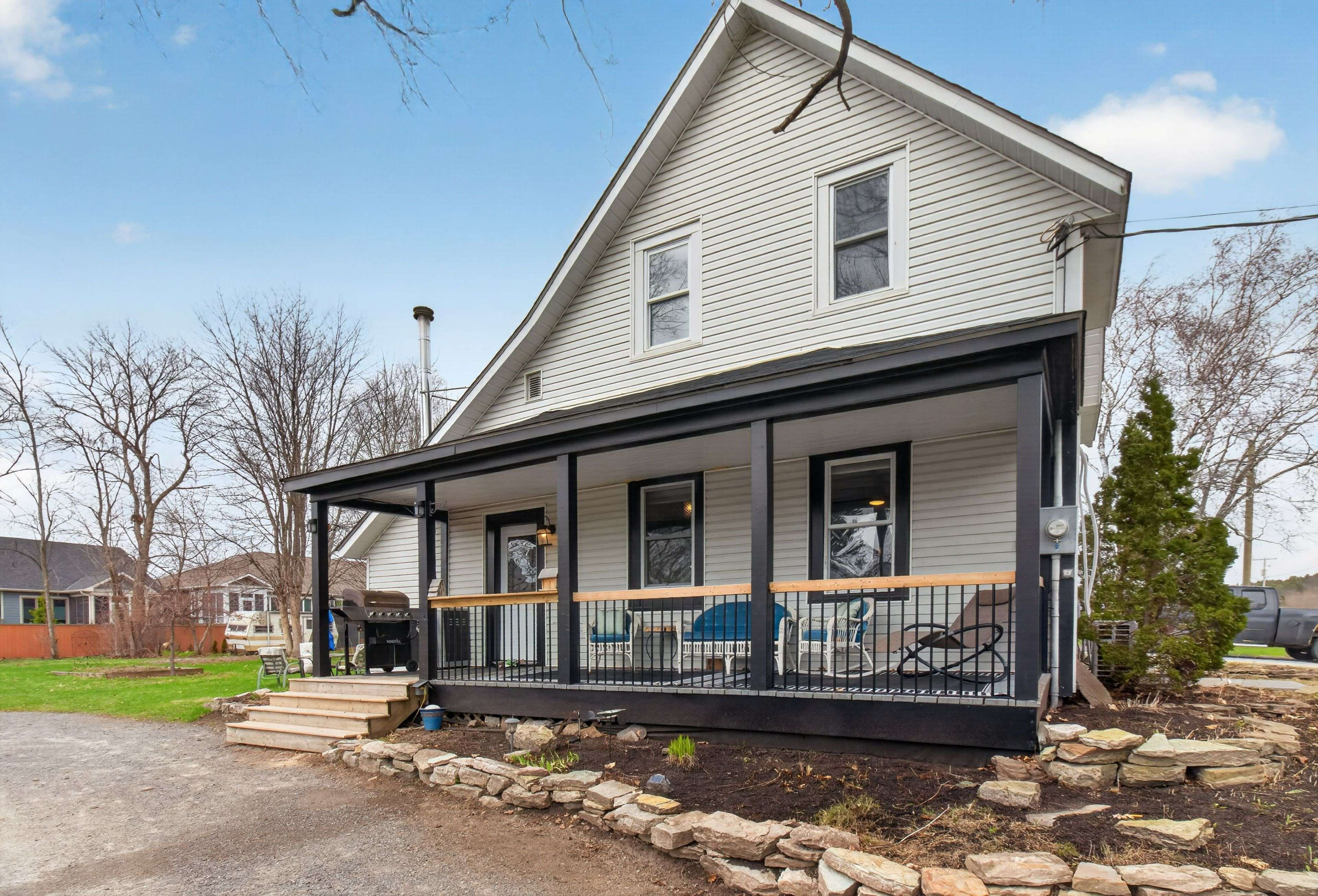 22 Concession ST W, Westport, ON K0G 1X0