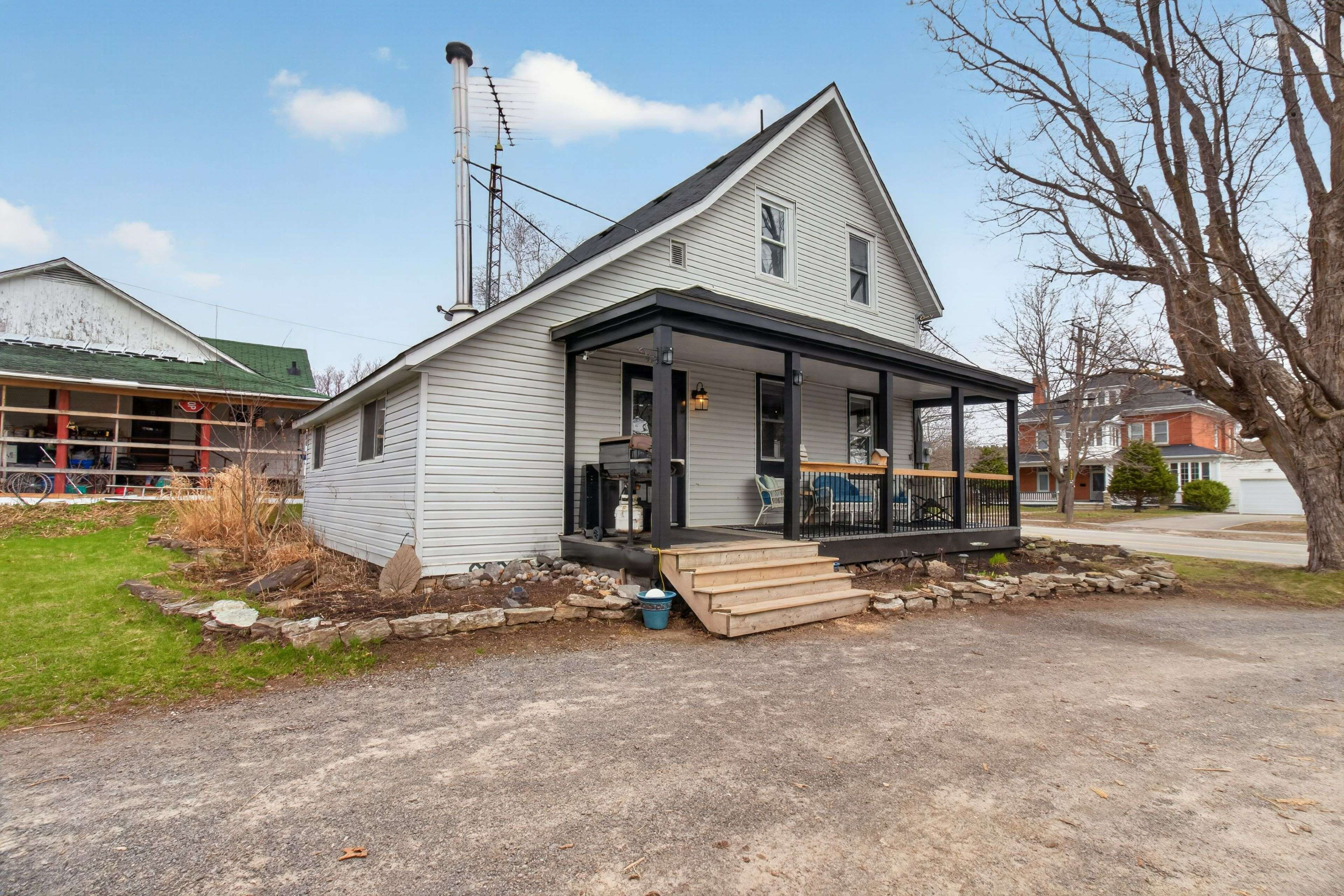 22 Concession ST W, Westport, ON K0G 1X0